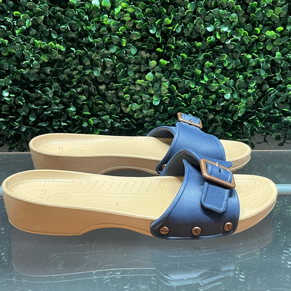 Crocs Sarah Sandals Wedge Buckle Navy Slides Women’s Shoes size 11